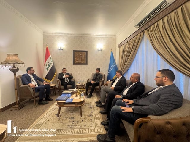 Ishtar Center Hosts Roya Foundation