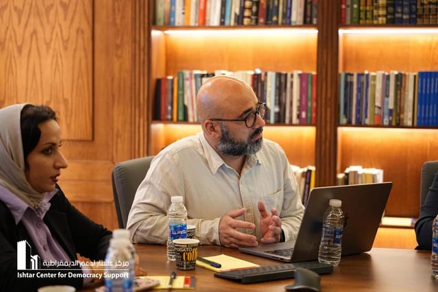 Roundtable Discusses the Development of Studies on Social Pluralism